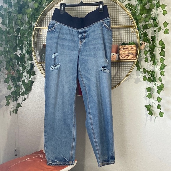 Maternity ripped jeans from Old Navy. Cropped, size 14. New without tags - Picture 5 of 10